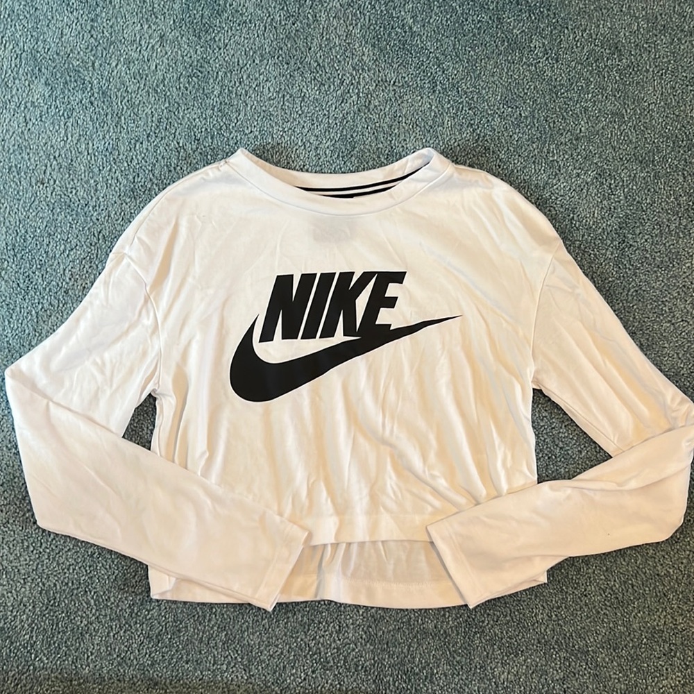 Nike Cropped Long Sleeve